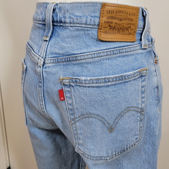 Levi’s Premium Wedgie Straight Jeans Size 27 Button Fly Medium Wash High Rise - Picture 5 of 9